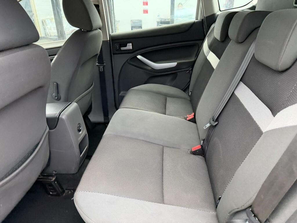 Ford Kuga Titanium White #30