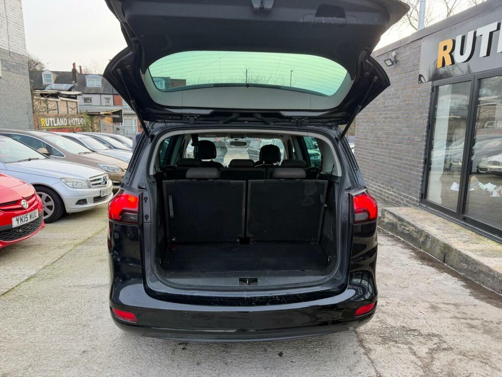 Vauxhall Zafira Tourer Tech Line White #39