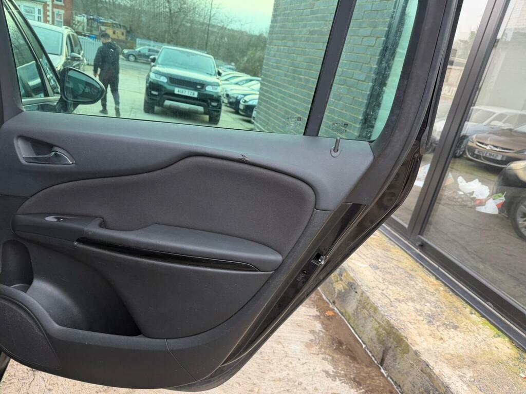 Vauxhall Zafira Tourer Tech Line White #35