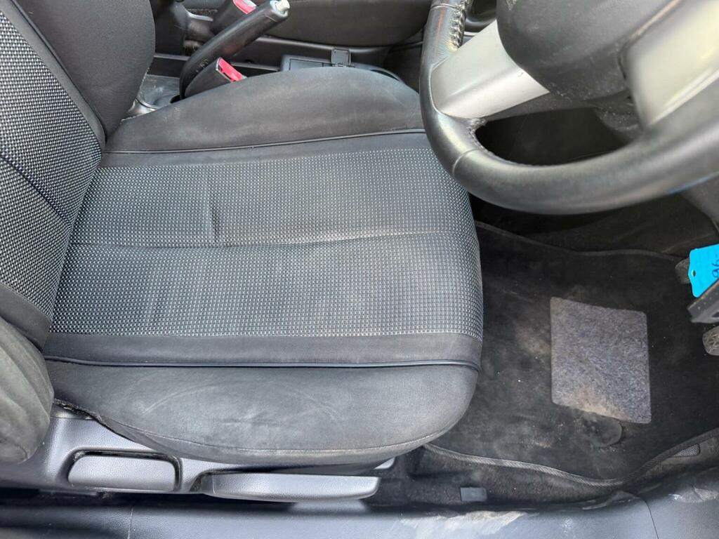 Mazda 2 1.3 Tamura Hatchback Euro 4 86 Silver #13