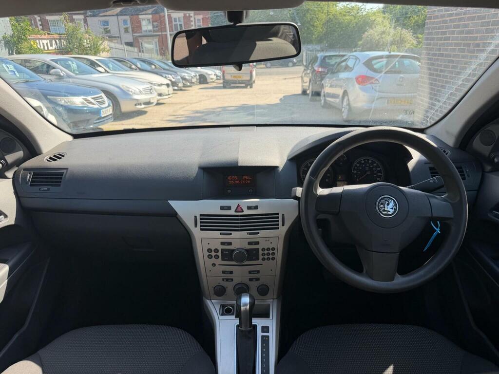 Vauxhall Astra 1.6I 16V Club Silver #24