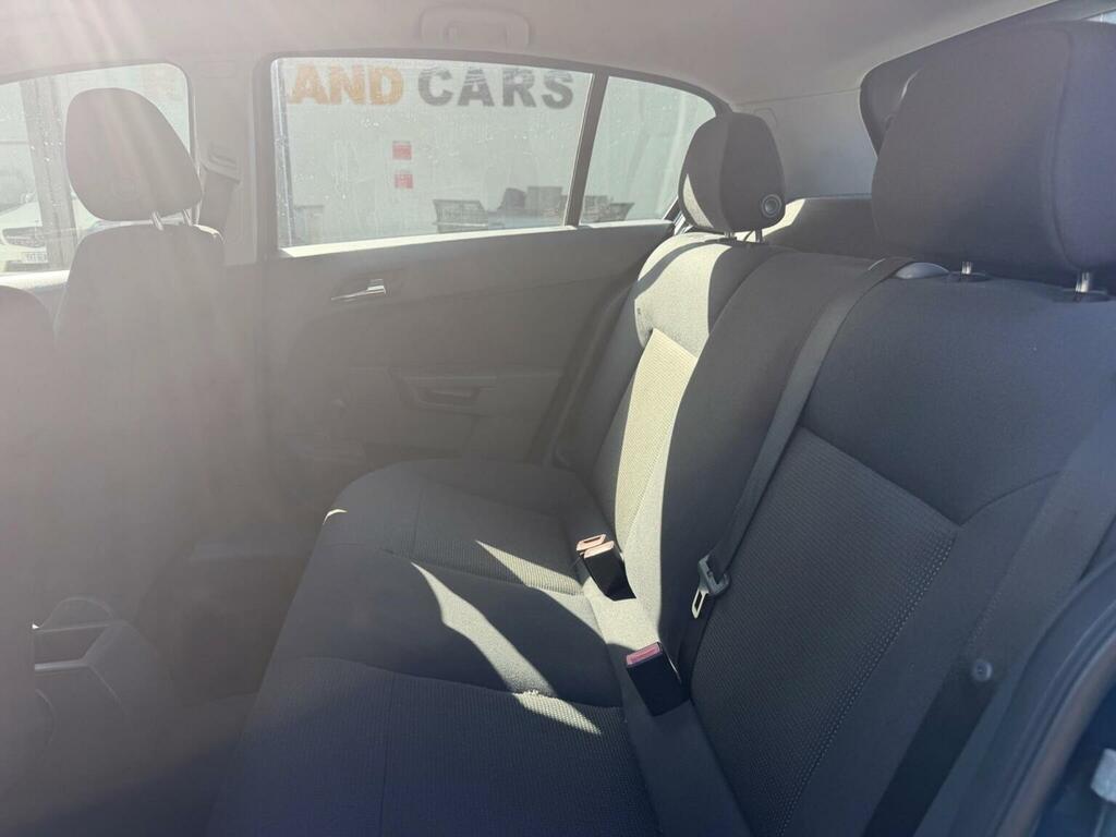 Vauxhall Astra 1.6I 16V Club Silver #15