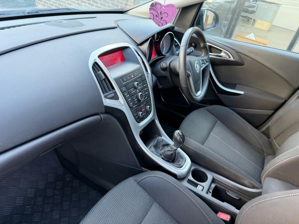 Vauxhall Astra 1.6 16V Exclusiv Euro 5 2011 Grey #18