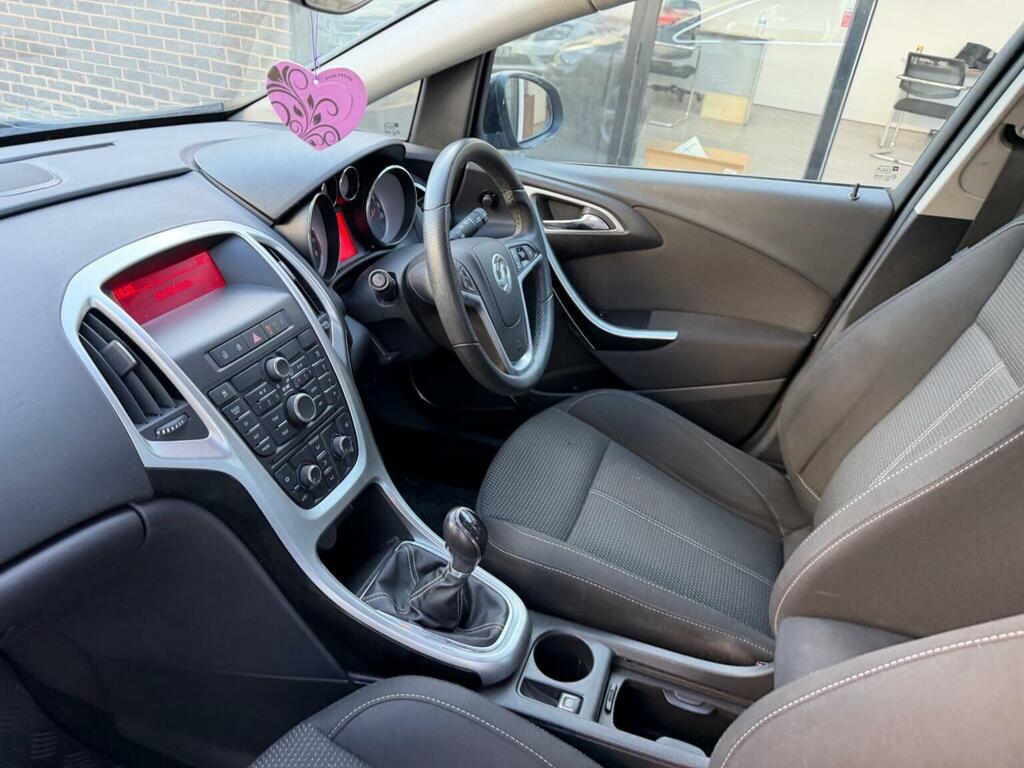 Vauxhall Astra 1.6 16V Exclusiv Euro 5 2011 Grey #16