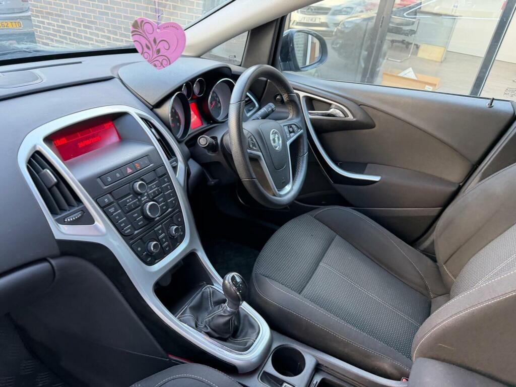 Vauxhall Astra 1.6 16V Exclusiv Euro 5 2011 Grey #17