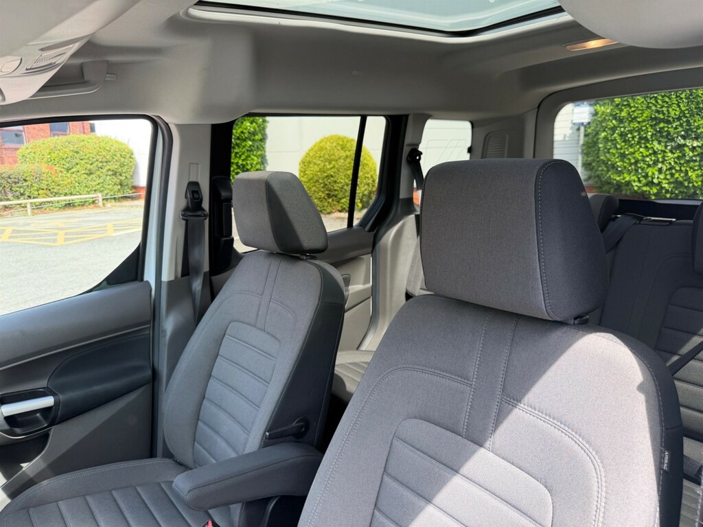 Ford Tourneo Connect 1.5 Tdci Titanium Powershift Euro 6 Ss Blue #9