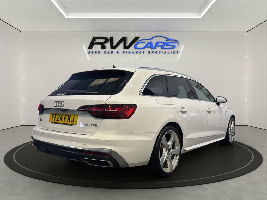 Audi A4 Avant 2L S Line White #4