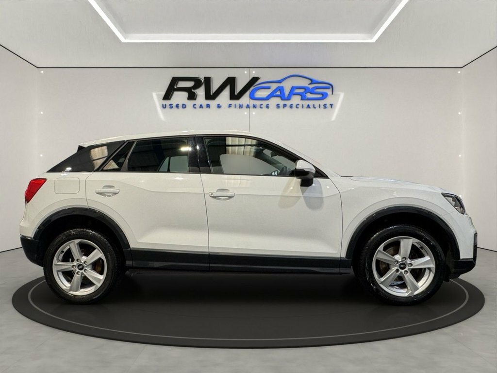 Audi Q2 Suv White #5