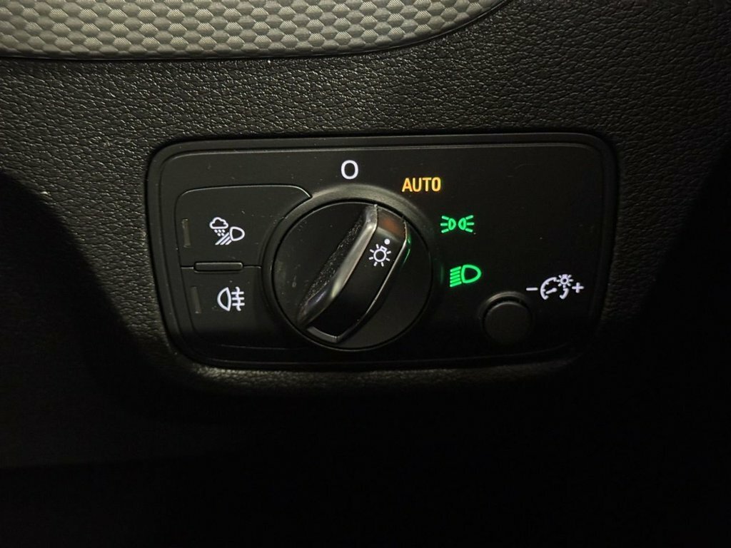 Audi Q2 1.0 Tfsi S Line 109 Bhp White #15