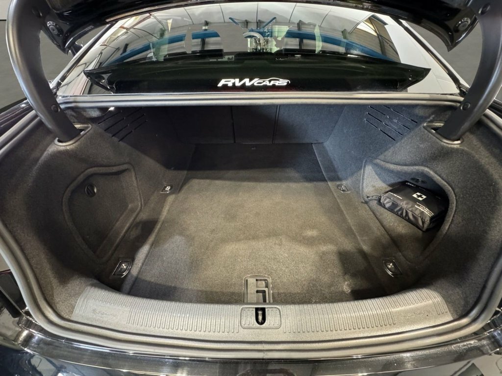 Audi A4 2L Technik Black #23