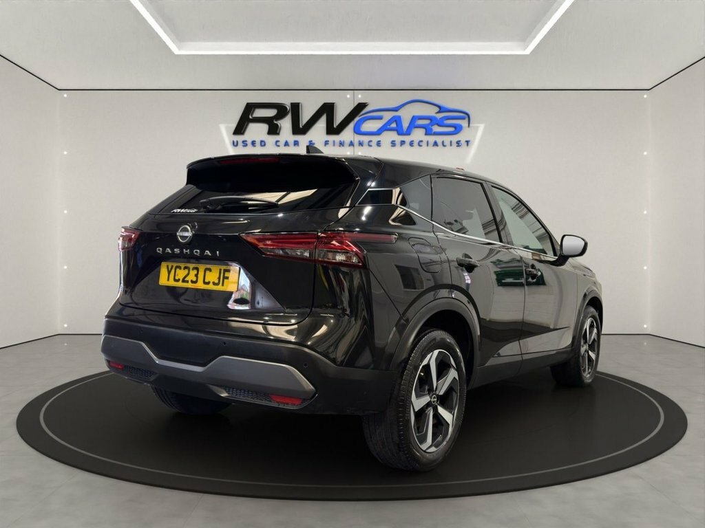 Nissan Qashqai 1.3L N-connecta Black #4