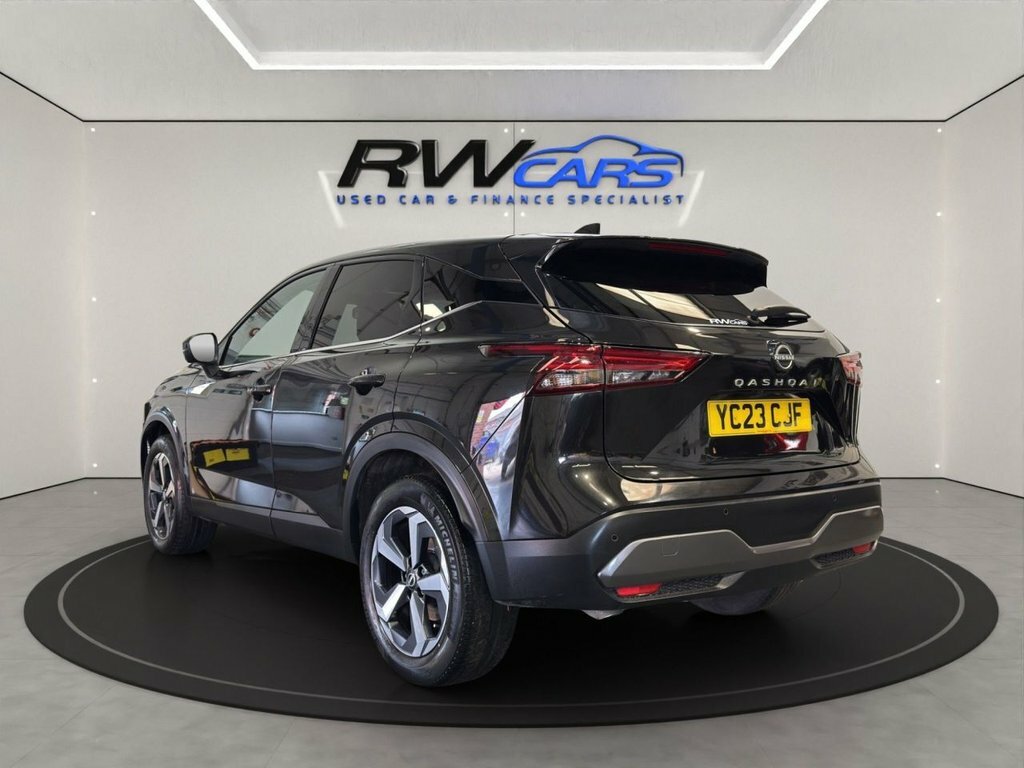 Nissan Qashqai 1.3L N-connecta Black #2