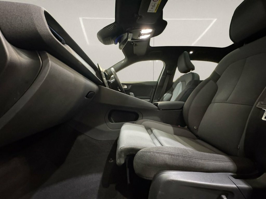 Polestar 2 Long Range Plus Pilot Black #24