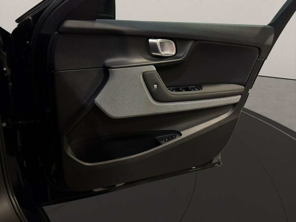 Polestar 2 Long Range Plus Pilot Black #17