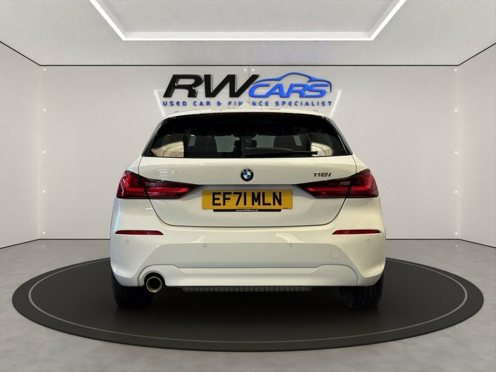 BMW 1 Series 1.5L Se White #2