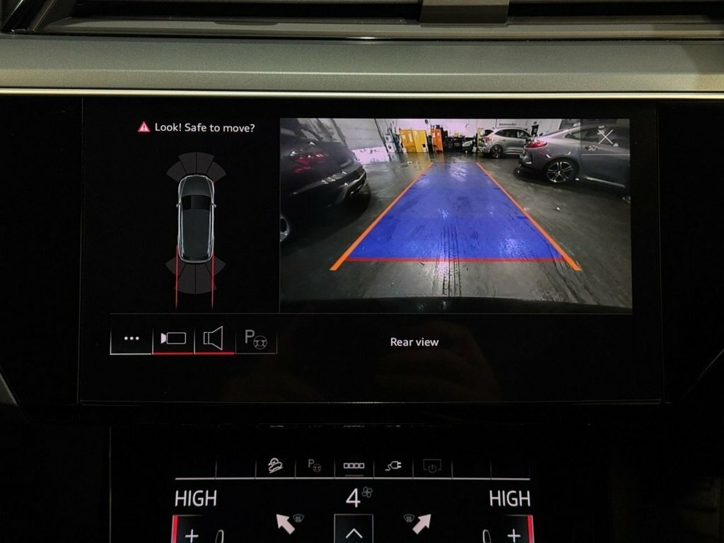 Audi E-tron E-tron Sportback 55 Launch Edition Quattro Grey #10