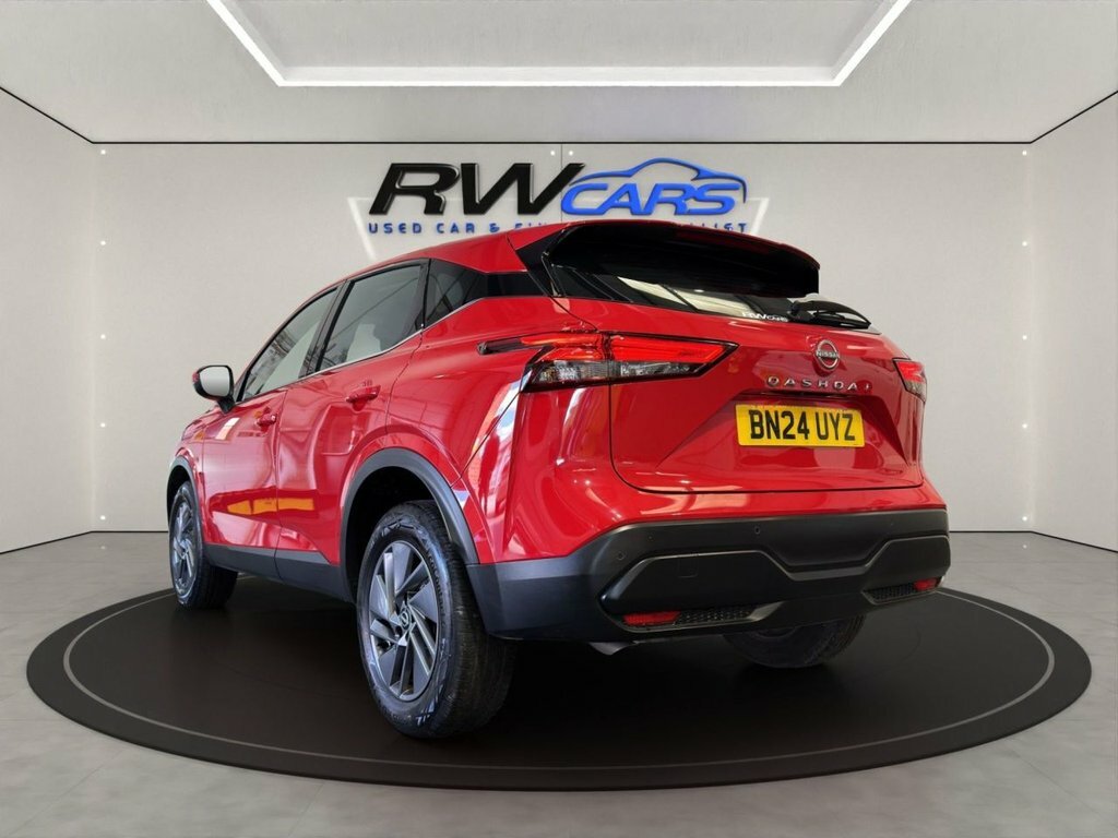 Nissan Qashqai 1.3L Acenta Premium Red #3