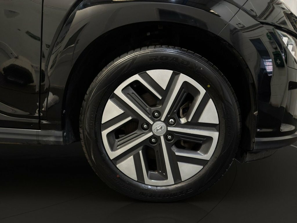 Hyundai Kona Ultimate Black #7