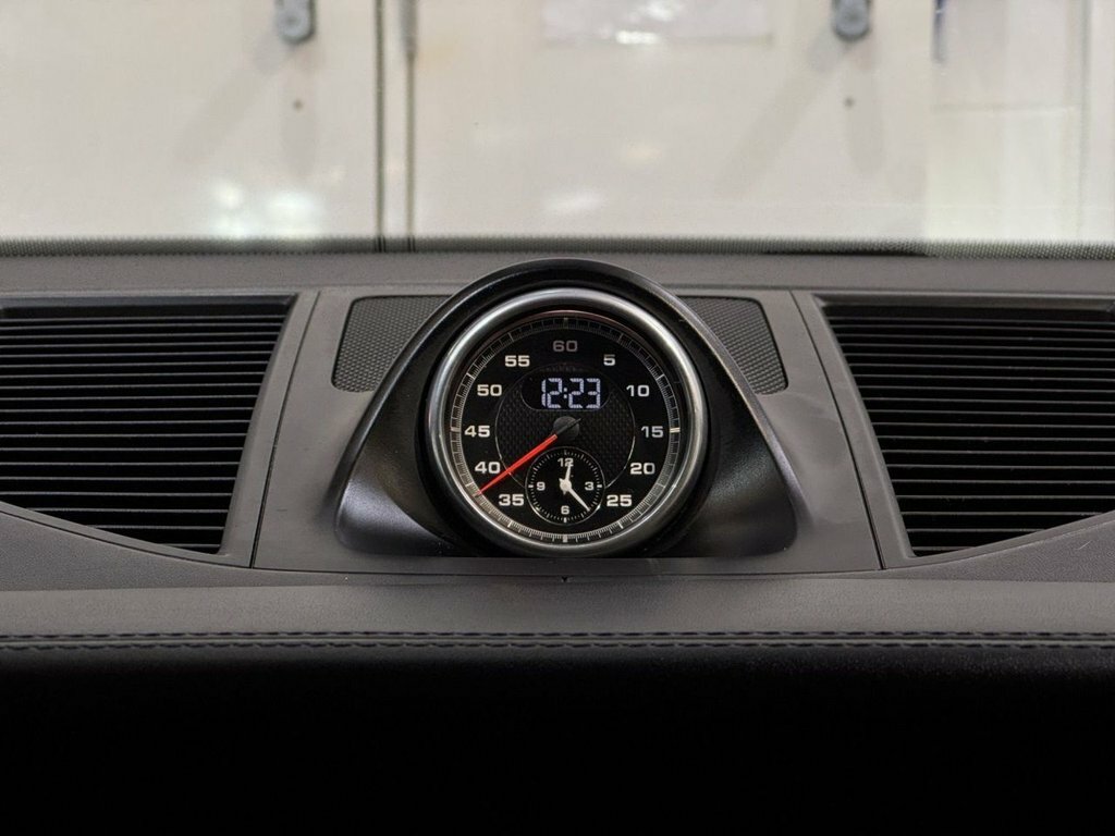 Porsche Macan Suv Grey #16