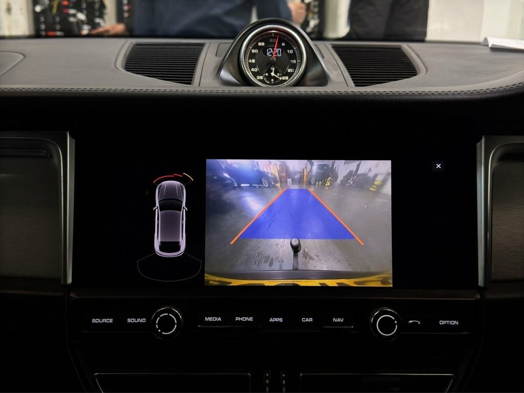 Porsche Macan Suv Grey #10