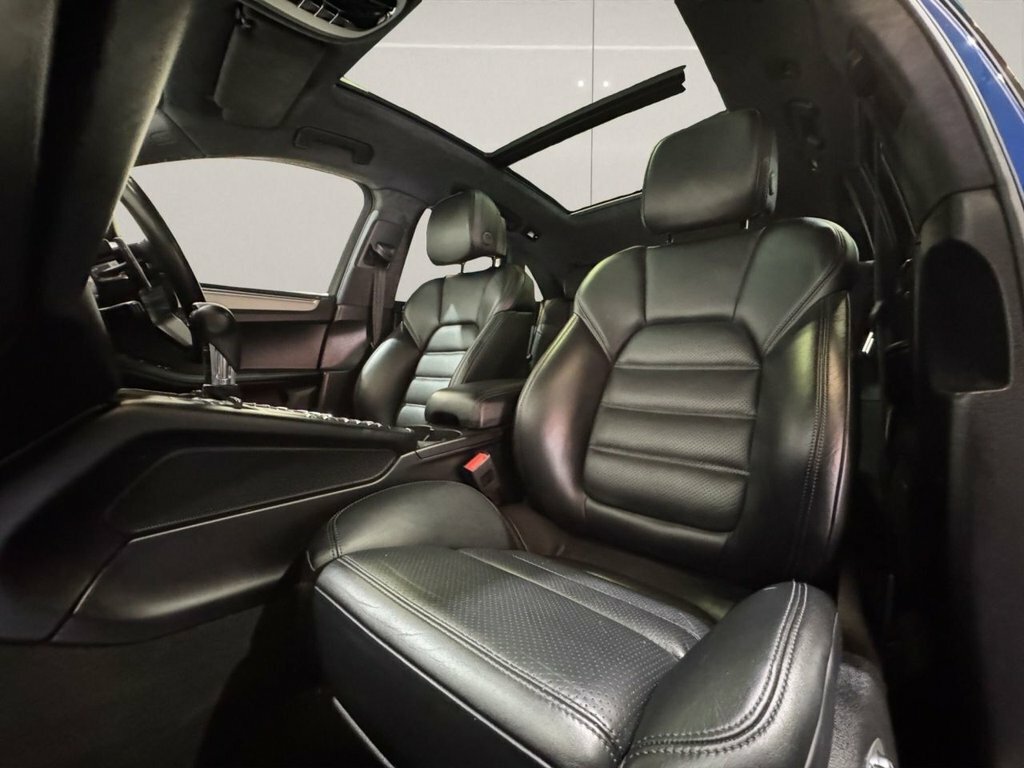Porsche Macan Suv Grey #26