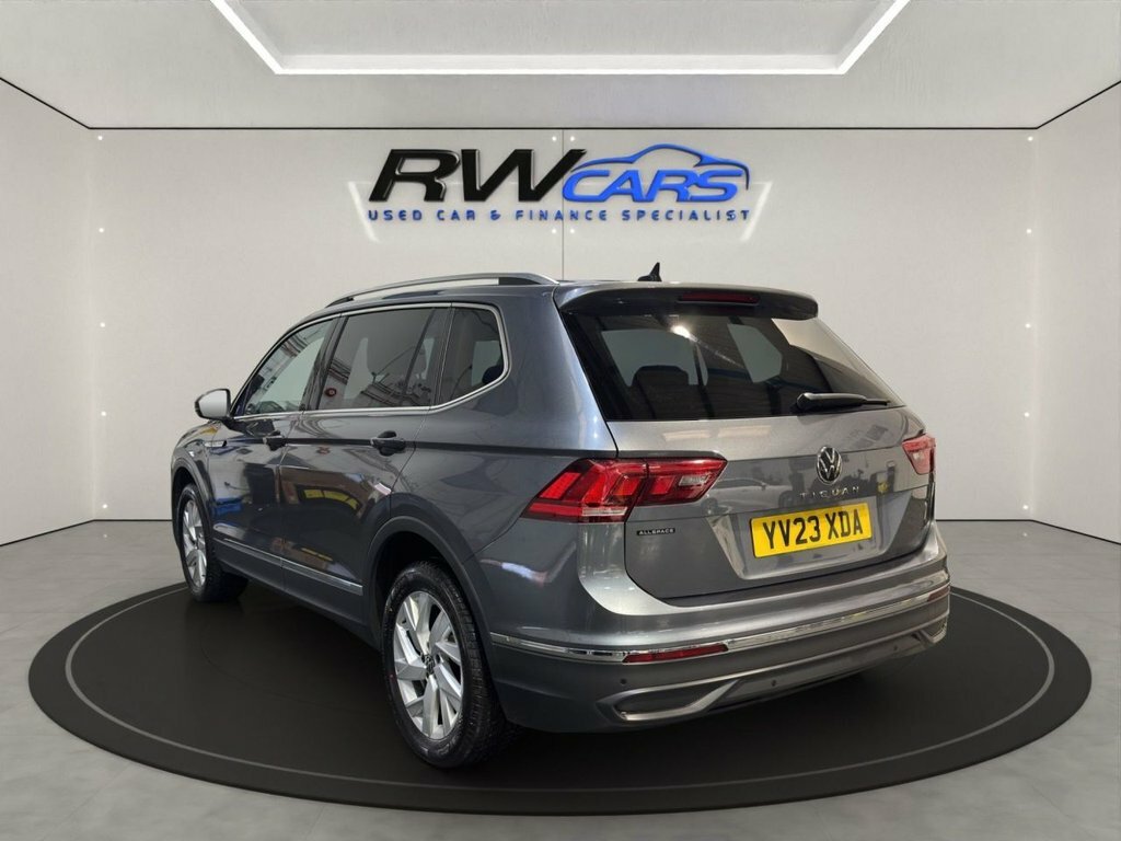 Volkswagen Tiguan Allspace 1.5L Life Grey #3