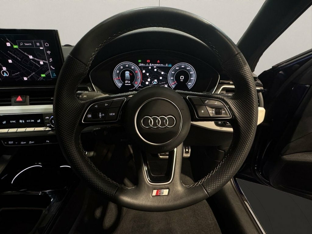 Audi A4 Avant Black Edition Black #16