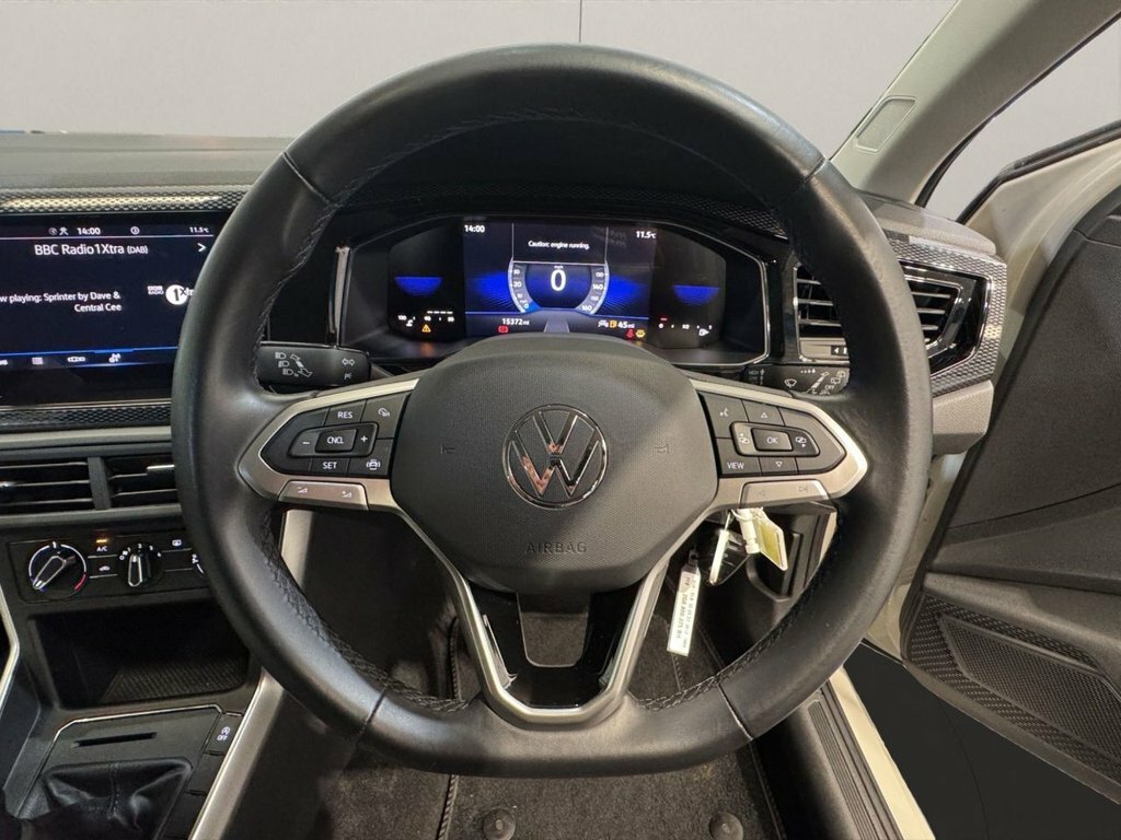 Volkswagen Polo Hatchback White #16