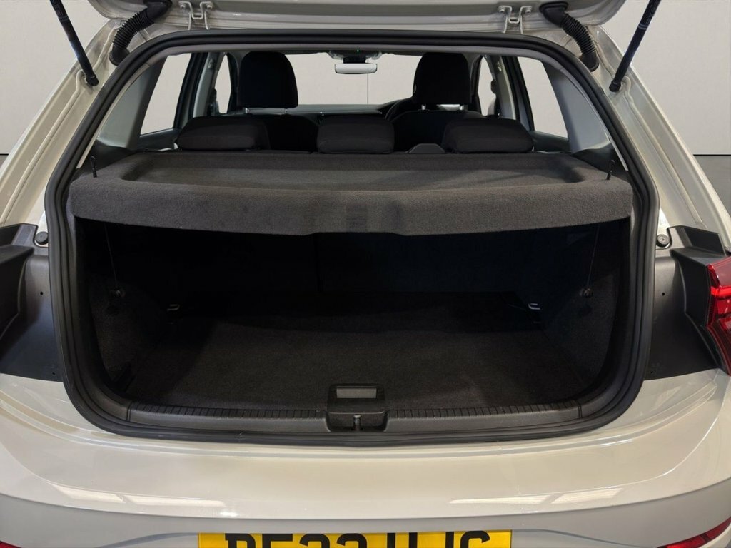 Volkswagen Polo Hatchback White #21