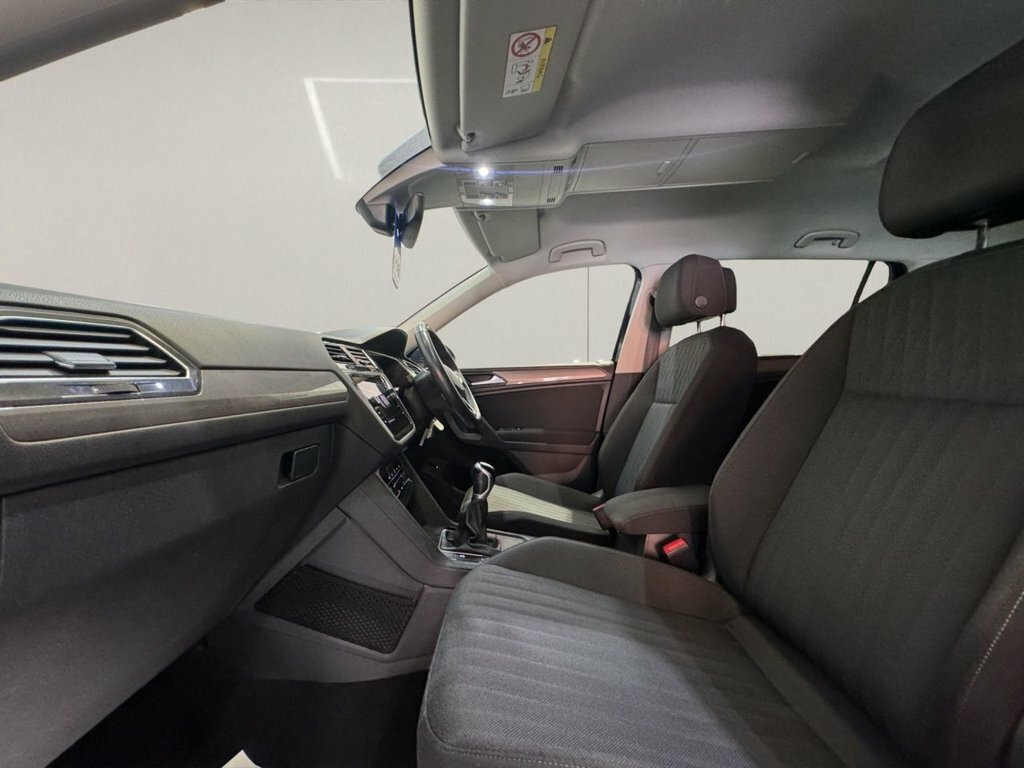 Volkswagen Tiguan Allspace Elegance White #25