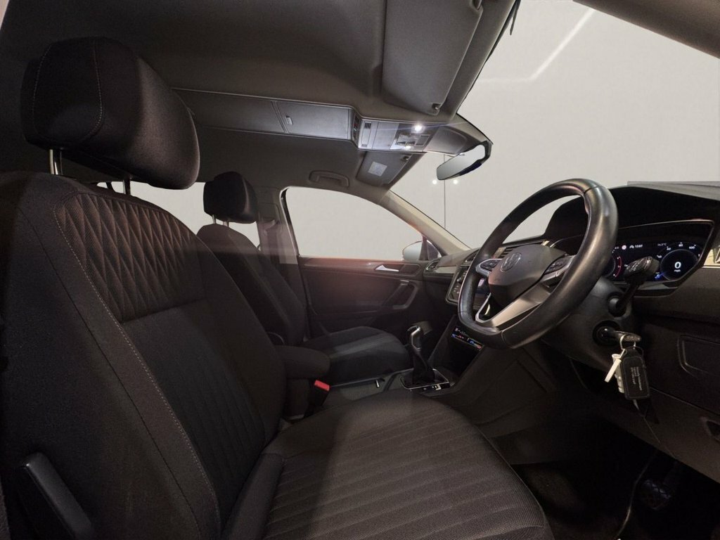 Volkswagen Tiguan Allspace Elegance White #19