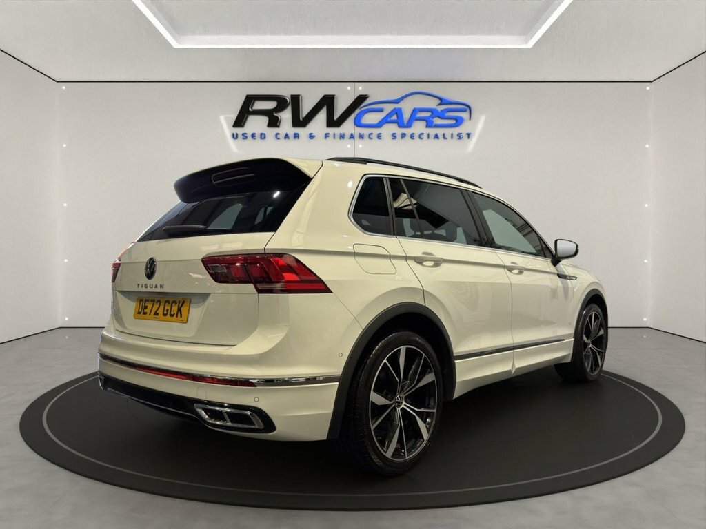 Volkswagen Tiguan 2L R-line DE72GCK White #5