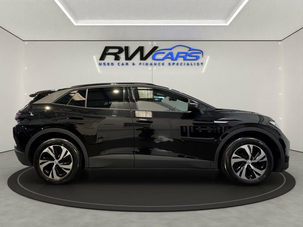 Volkswagen ID.4 Suv Black #5