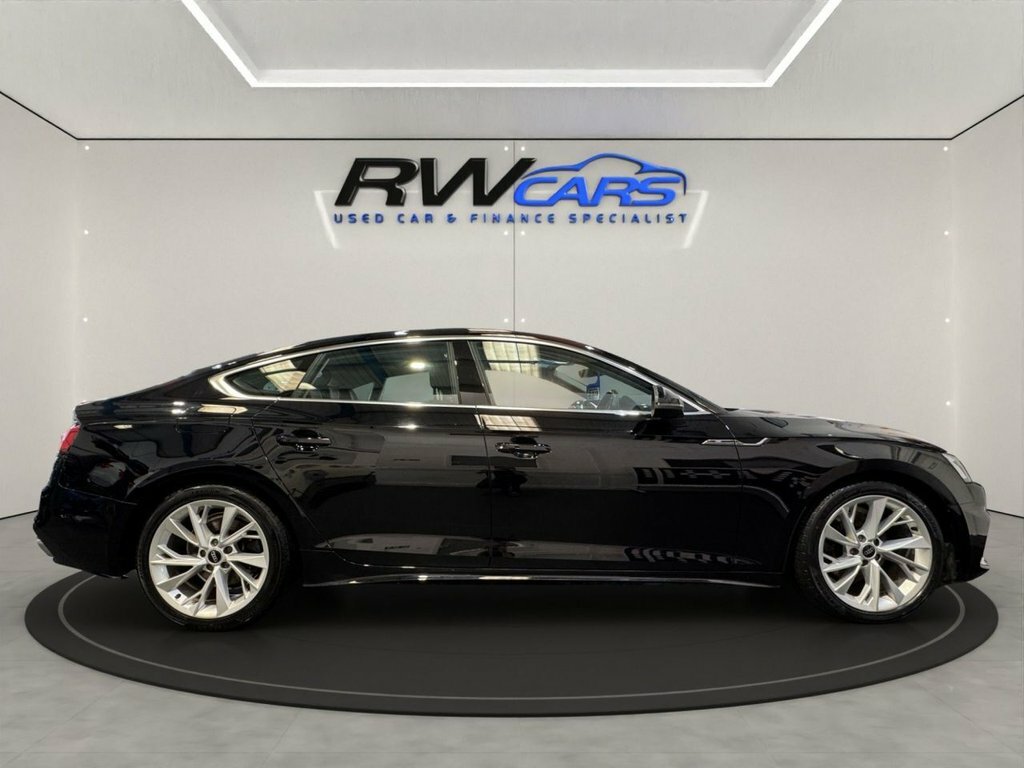 Audi A5 2L Sport Black #4