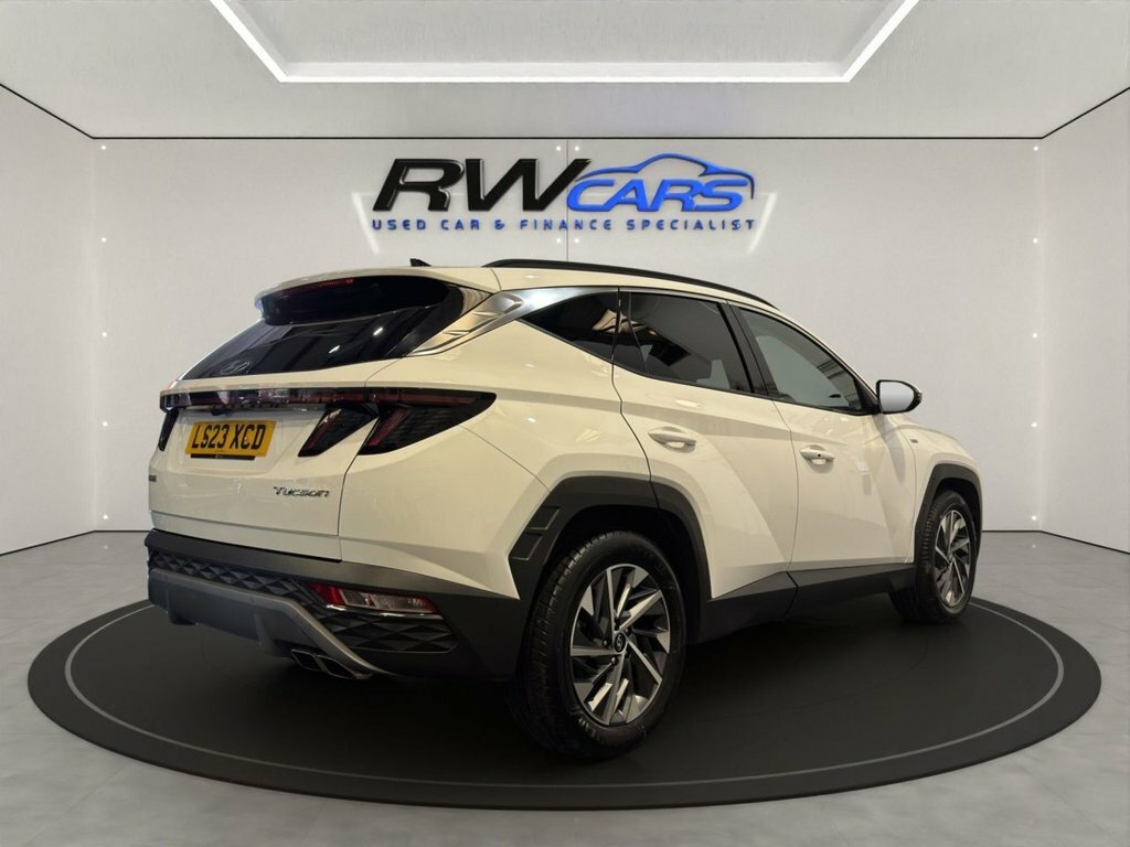 Hyundai Tucson 1.6L Premium White #4