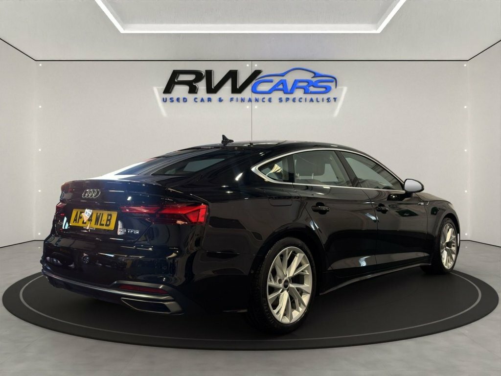 Audi A5 2L Sport Black #4