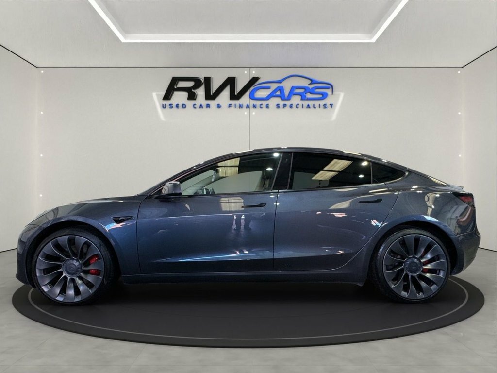 Tesla Model 3 Saloon Grey