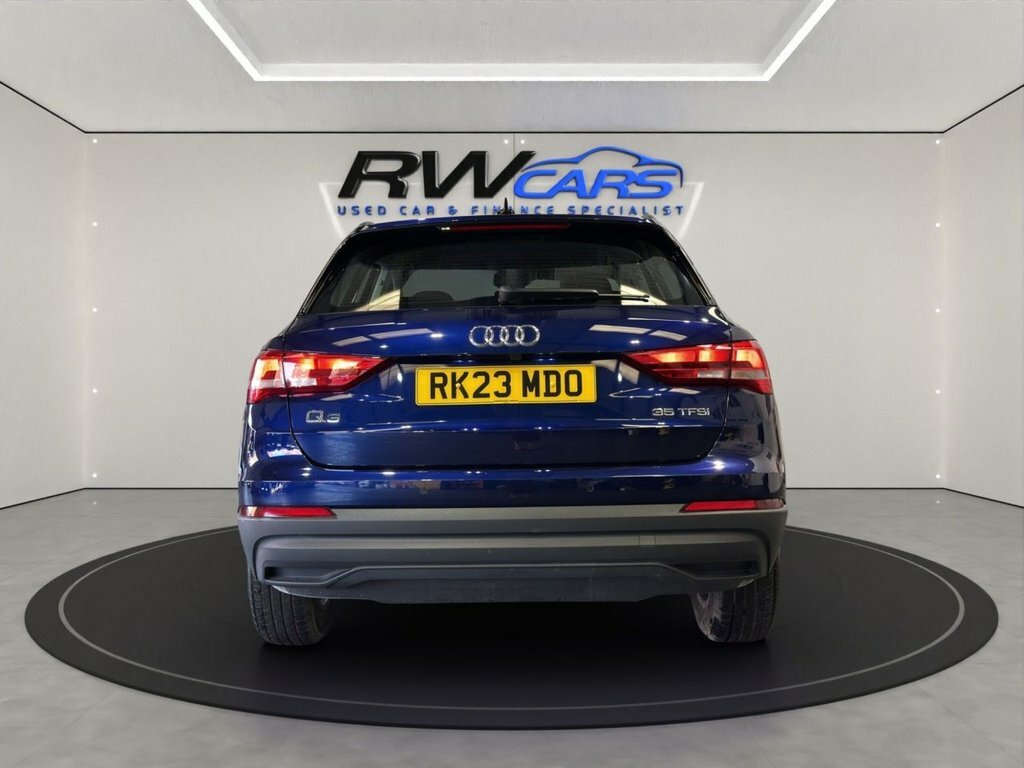 Audi Q3 1.5L Technik Blue #4