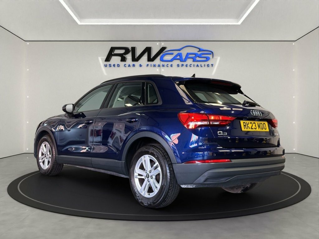 Audi Q3 1.5L Technik Blue #3