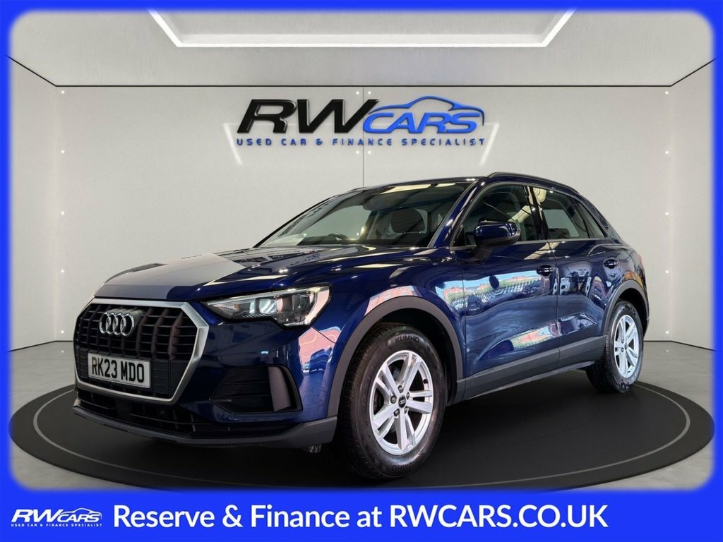 Audi Q3 1.5L Technik Blue