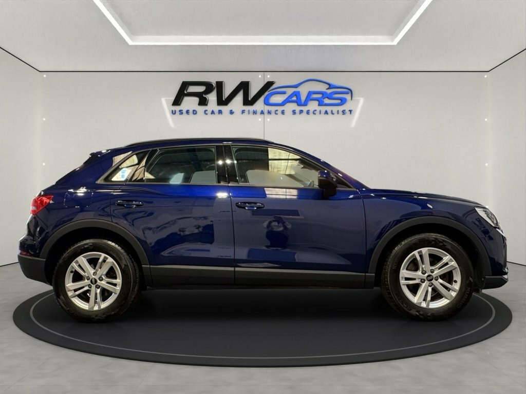 Audi Q3 1.5L Technik Blue #6