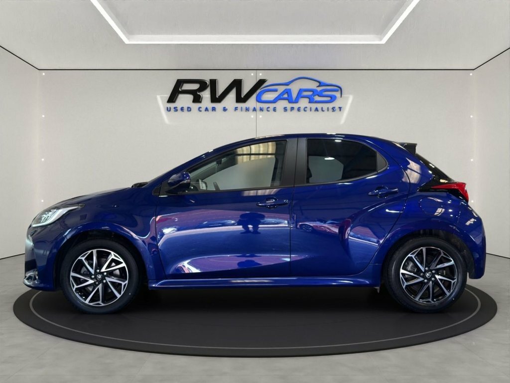 Toyota Yaris 1.5L Design Blue