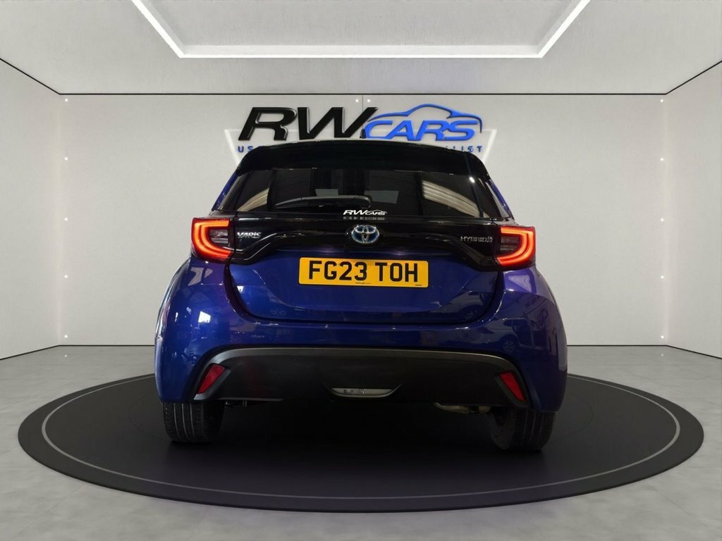 Toyota Yaris 1.5L Design Blue #3