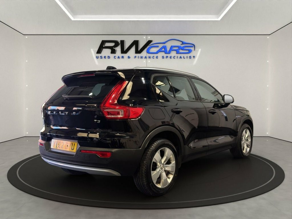 Volvo XC40 1.5L Momentum Black #5