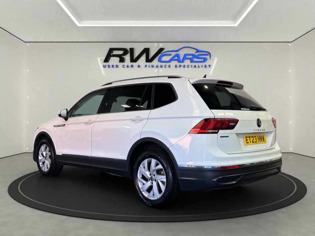 Volkswagen Tiguan Allspace 1.5L Life White #2