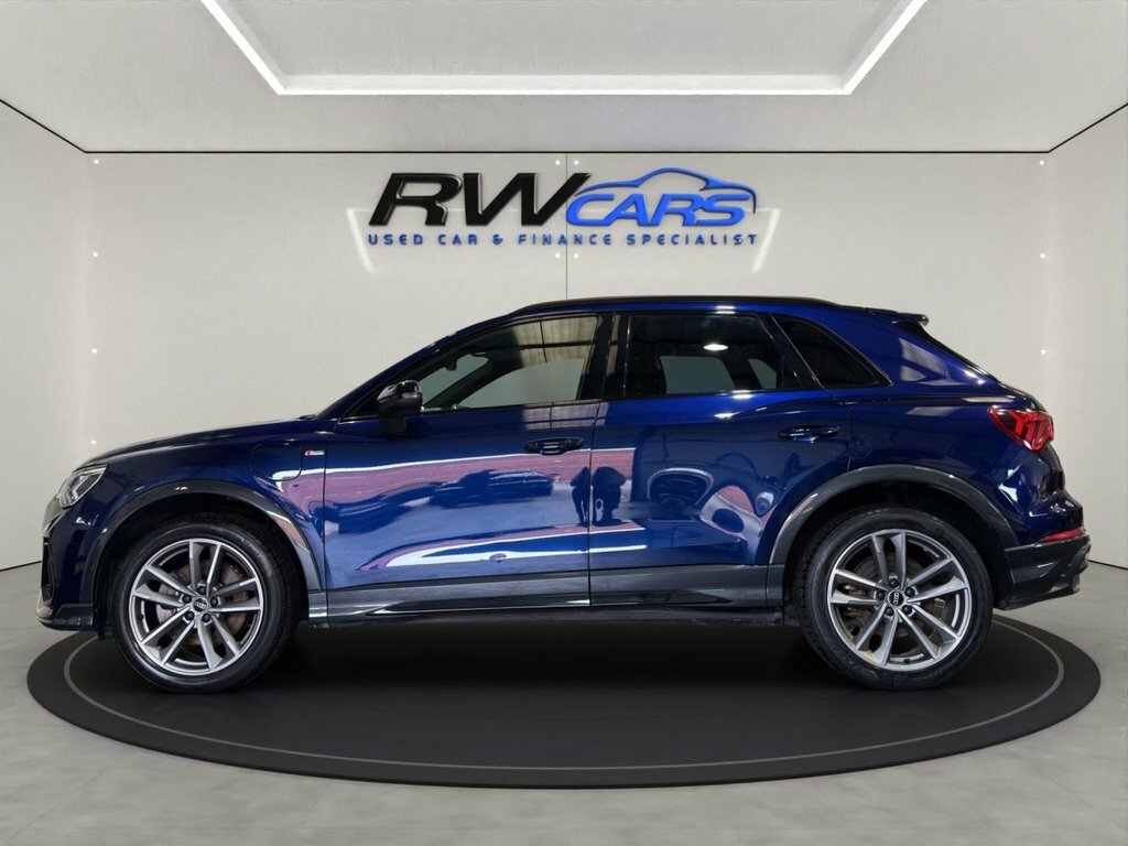 Audi Q3 1.4L Black Edition Blue