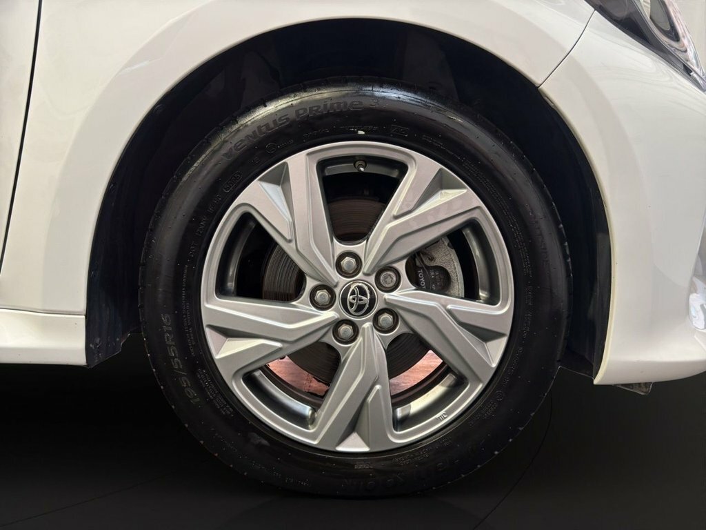 Toyota Yaris 1.5L Icon White #6