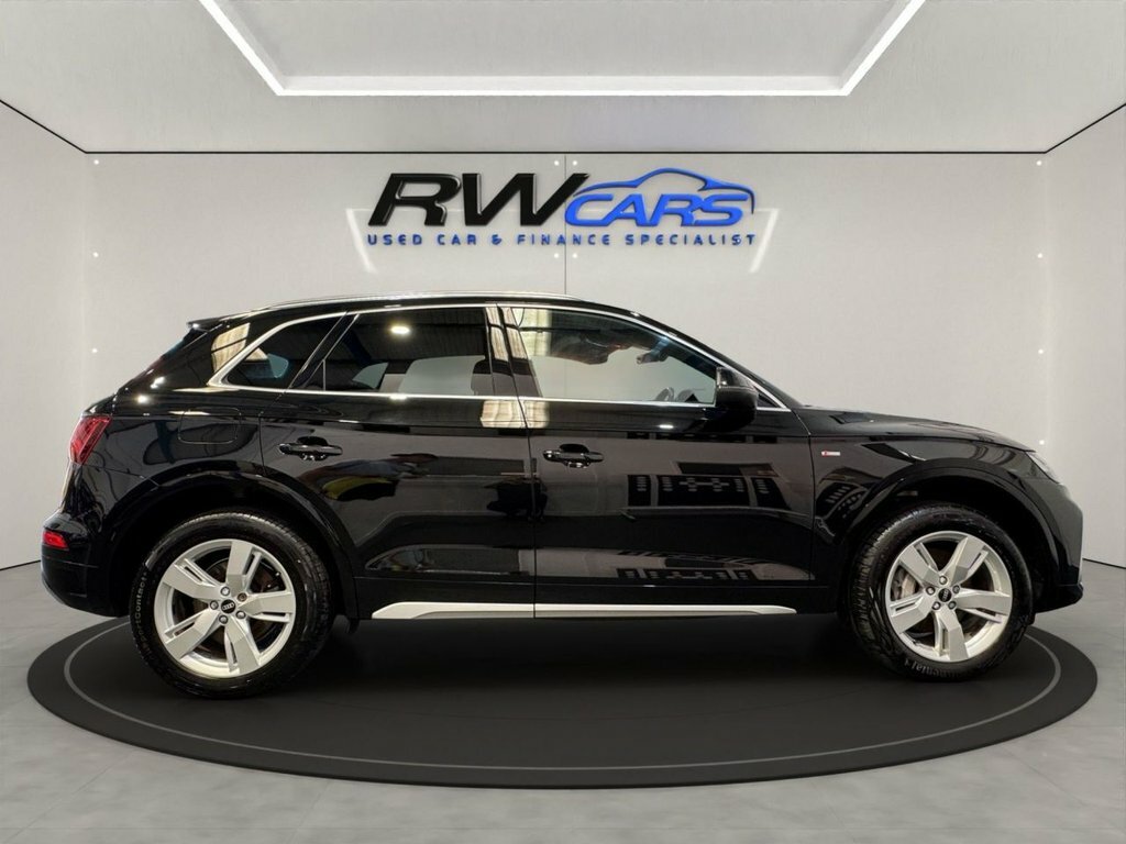 Audi Q5 2L S Line Black #5