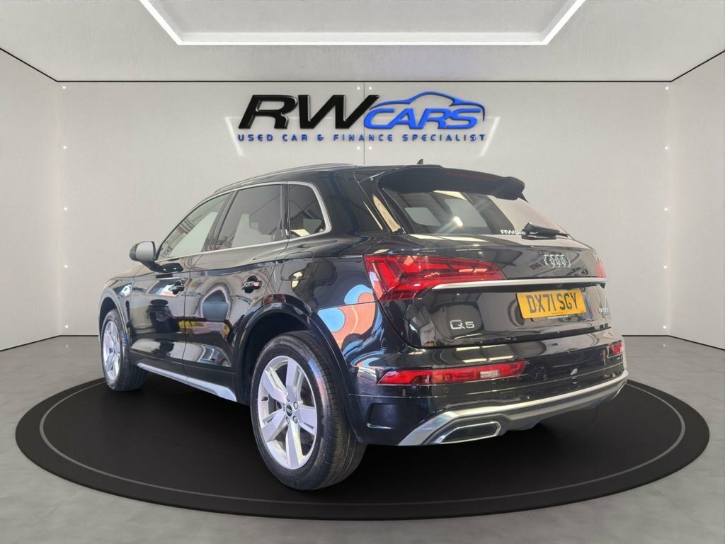 Audi Q5 2L S Line Black #2