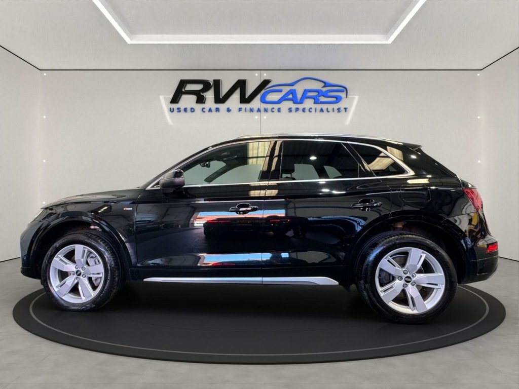 Audi Q5 2L S Line Black